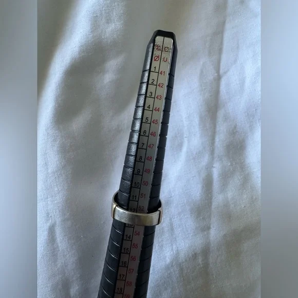 Silver Ring with Blue Stone - Picture 6 of 9